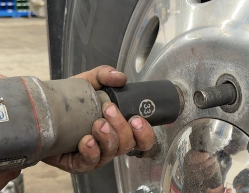 Lisle 13550 Twist Socket removing stripped lug nut on truck wheel