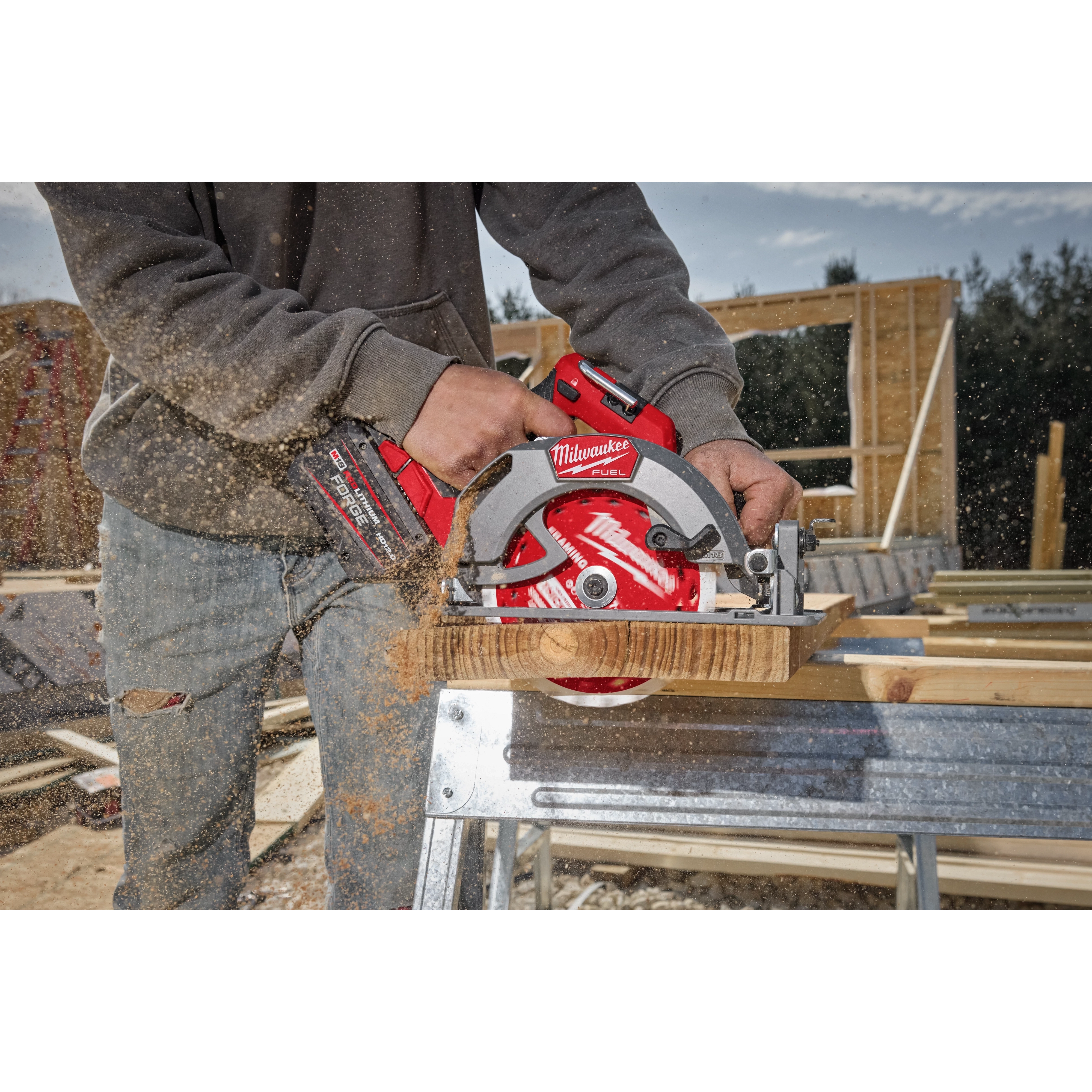 Milwaukee Tool 2834-21HD M18 FUEL 7-1/4 In Circular Saw Kit