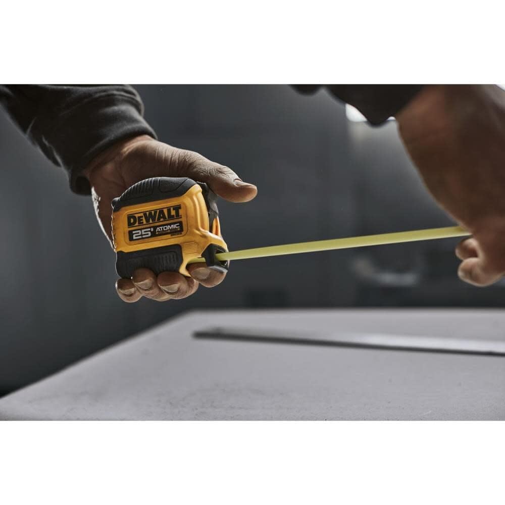 Mètre à ruban DeWalt DWHT38125S série compacte atomique de 25 pieds
