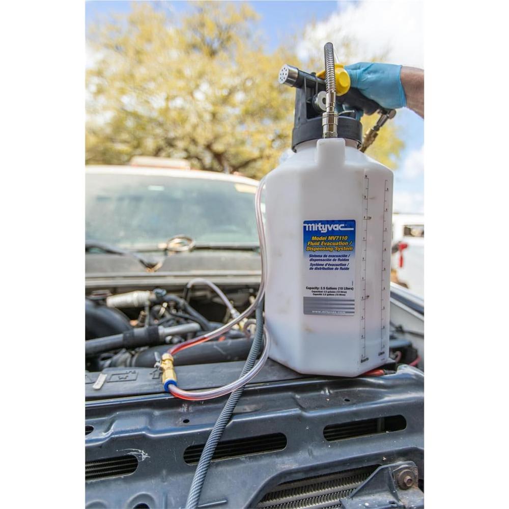 Mityvac MV7110 EVACUATEUR/DISTRIBUTEUR DE LIQUIDE DE CAPACITE 10 L (2,5 GALLONS), INCL. TUYAU FLEXIBLE AVEC VALVE DE CONTRÔLE ET BAGUETTES D'ÉVACUATION DE 12", 61,5" ET 97,5"