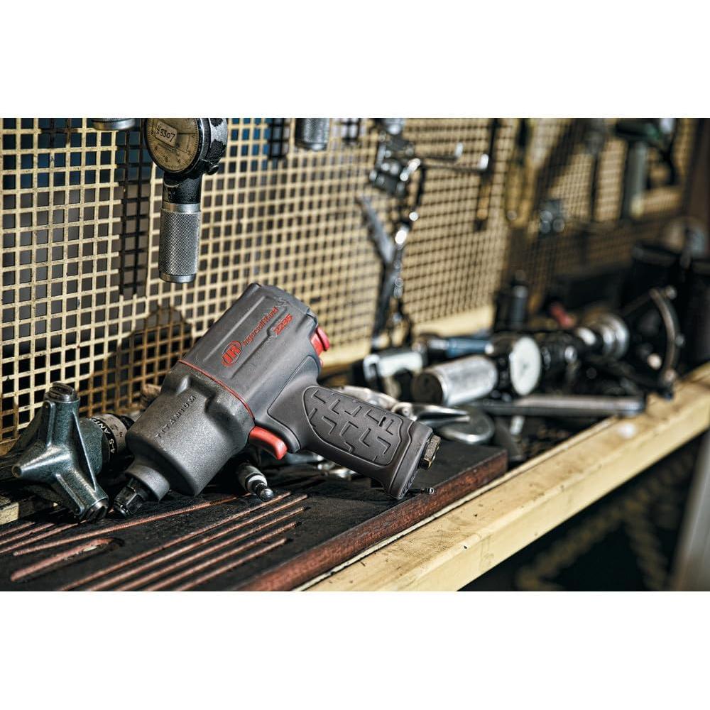 Ingersoll Rand 2235TIMAX Chiave A Percussione 1/2″ – 1000 Ft-lb, Leggera 2,1 Kg