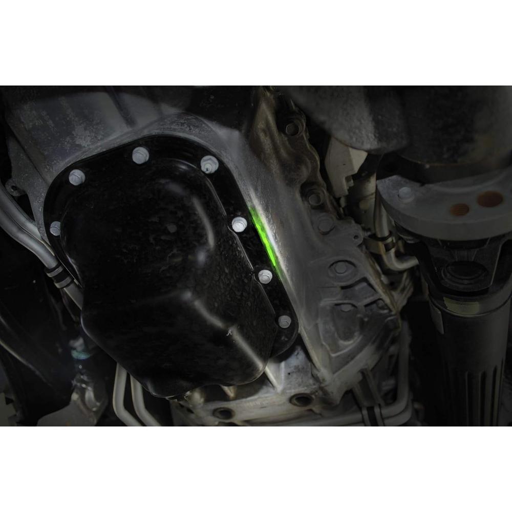 LeakFinder LF2001 OIL-BASED DYE, (6) 1 OZ (30 ML) BOTTLES, FINDS LEAKS IN OIL, FUEL, ATF, & POWER STEERING SYSTEMS