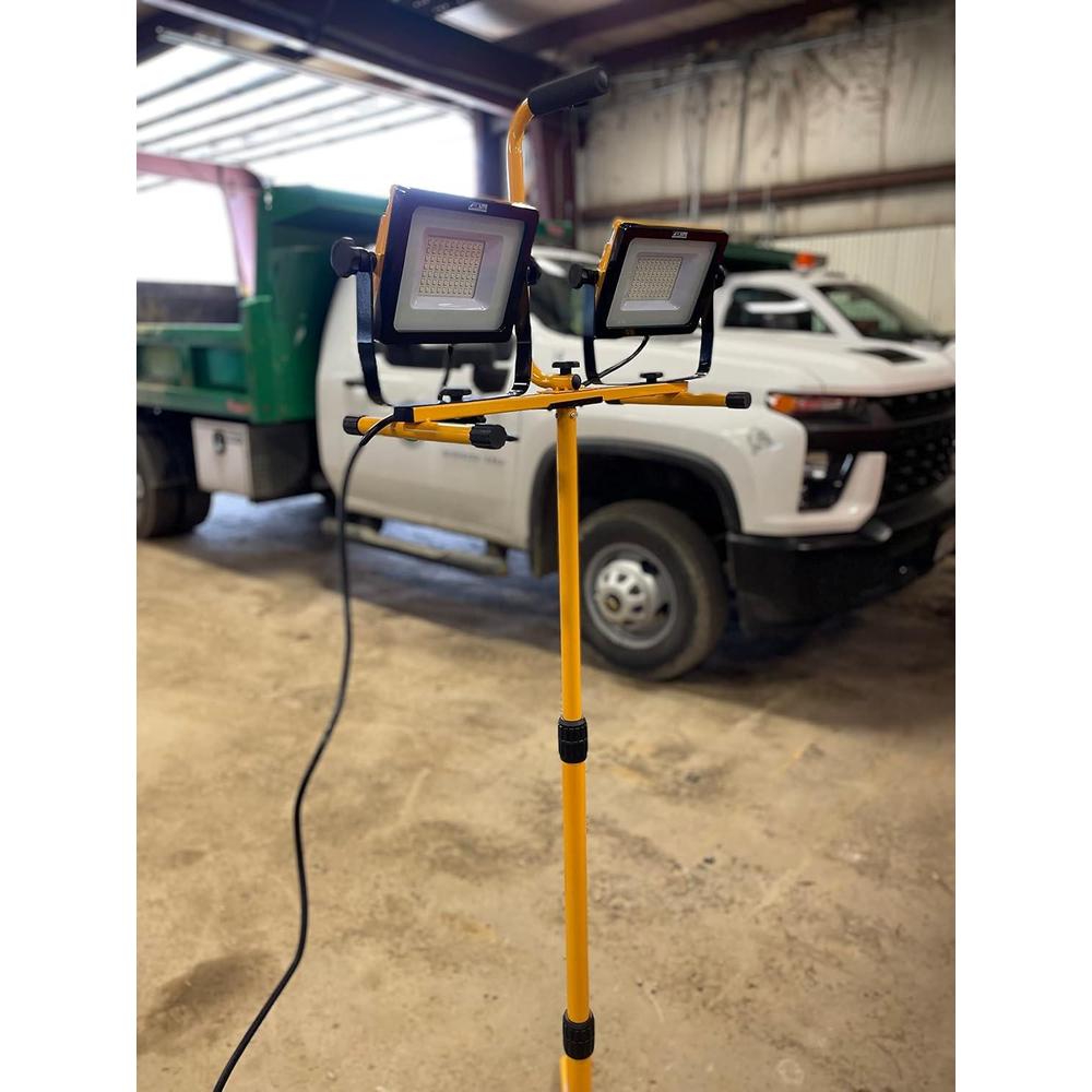 Twin 14.000 Lumen 120 SMD LED Super Bright FLOODLIGHTS Job SITE Work Light with Detachable Tripod LF240ST