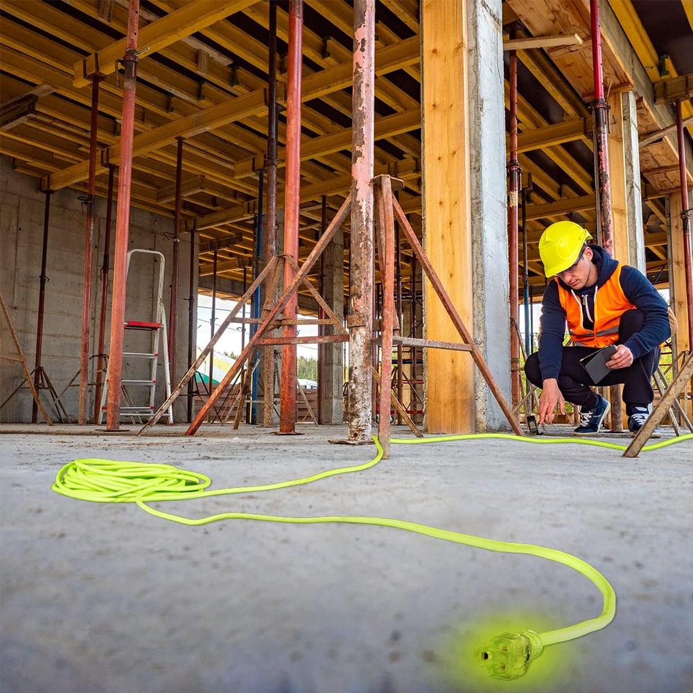 Fabrication héritée FZ512930 50 pi. RALLONGE FLEXZILLA PRO, 10/3 SJTW, FICHE ÉCLAIRÉE, INTÉRIEUR/EXTÉRIEUR, ZILLAGREEN, 1875W, 15A