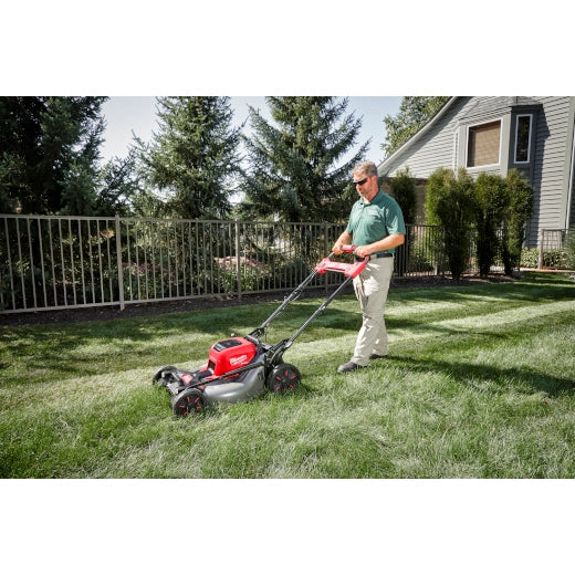 Milwaukee Tool 2823-22HD KIT DE TONDEUSE AUTOPROPULSÉE 18 CARBURANT 21", (2) BATTERIES HD12.0, (1) CHARGEUR RAPIDE À DOUBLE BAIE