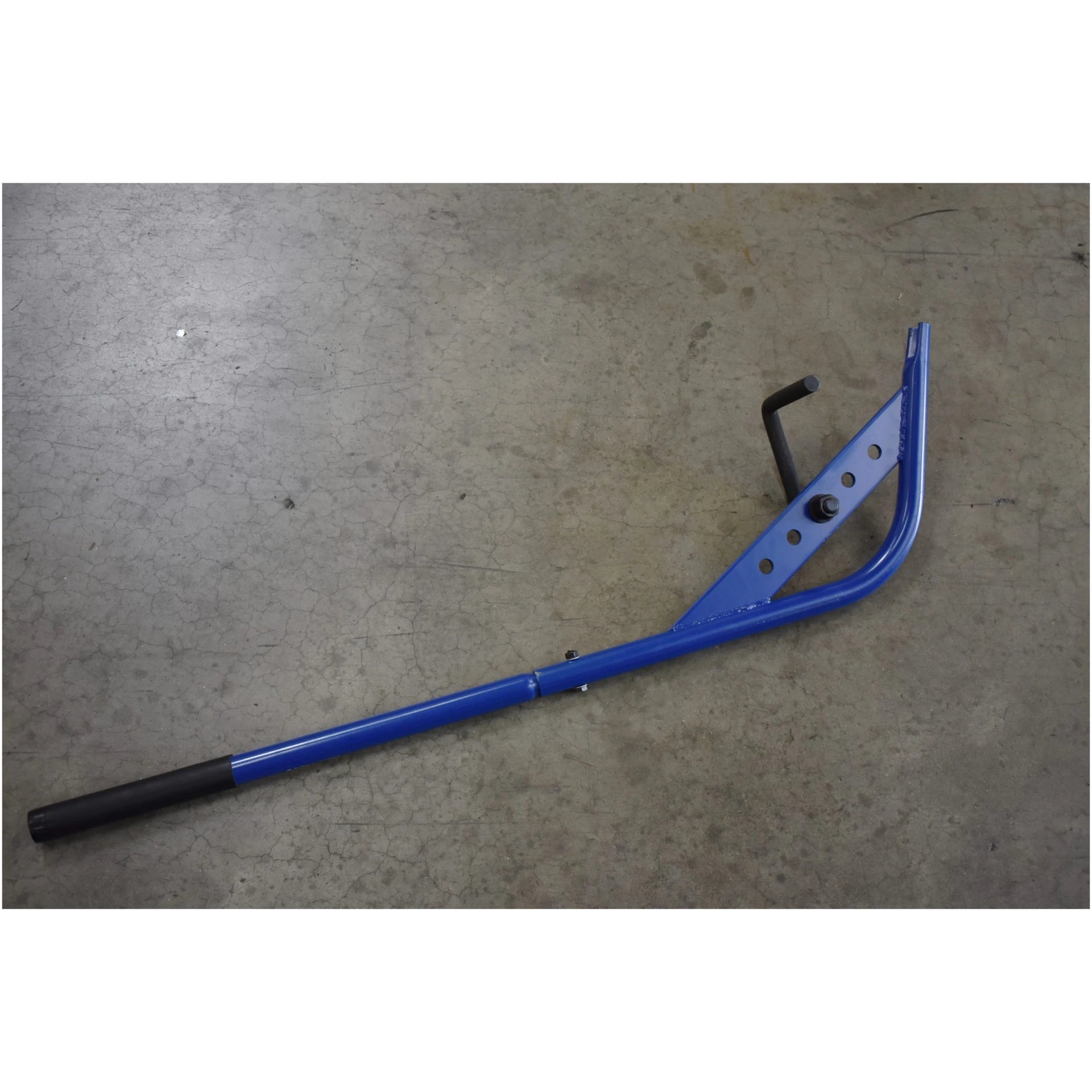 Astro Pneumatic 78914 Lower Control Arm 4ft Pry Bar angle view on garage floor