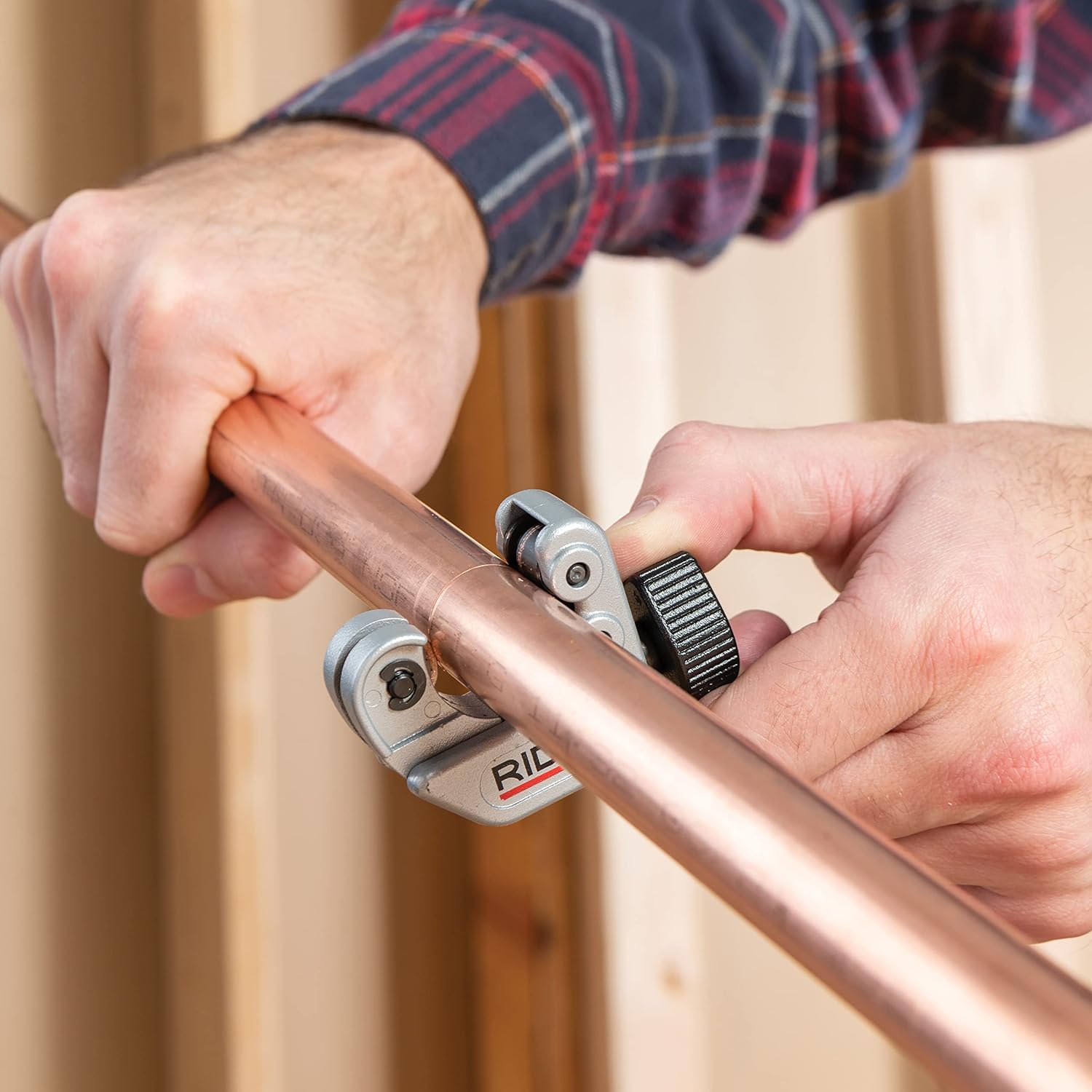 Ridgid 40617 1/4-Inch to 1-1/8-Inch Close Quarters Tubing Cutter