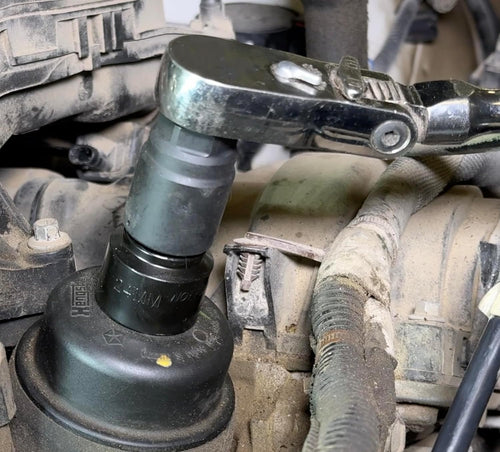 Adaptateur de couple Lisle 61860 3/8" 25 Nm pour cartouches et filtres à huile en plastique et en aluminium, utilisation manuelle