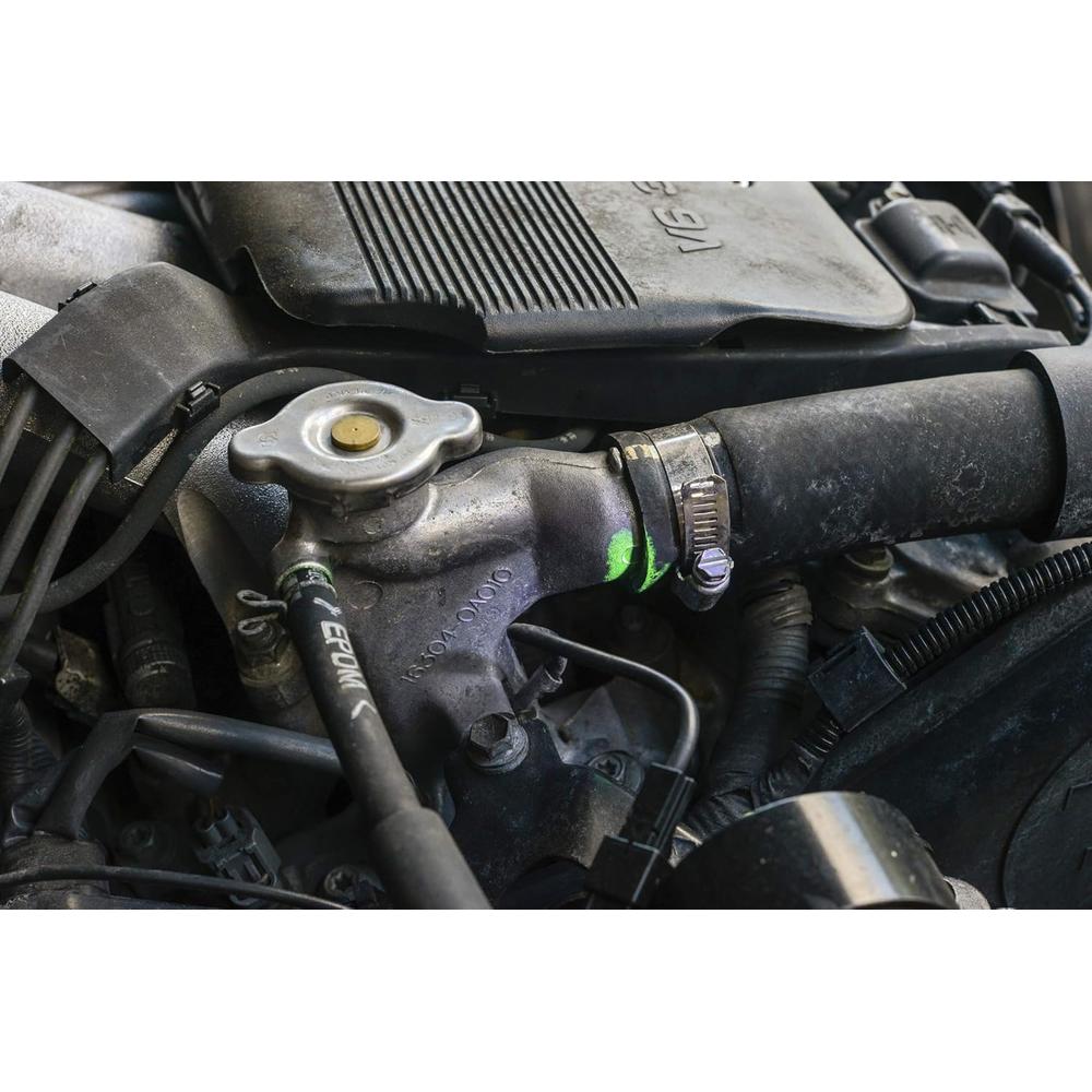 LeakFinder LF3001 COOLANT LEAK DETECTION DYE, (6) 1 OZ (30 ML) BOTTLES