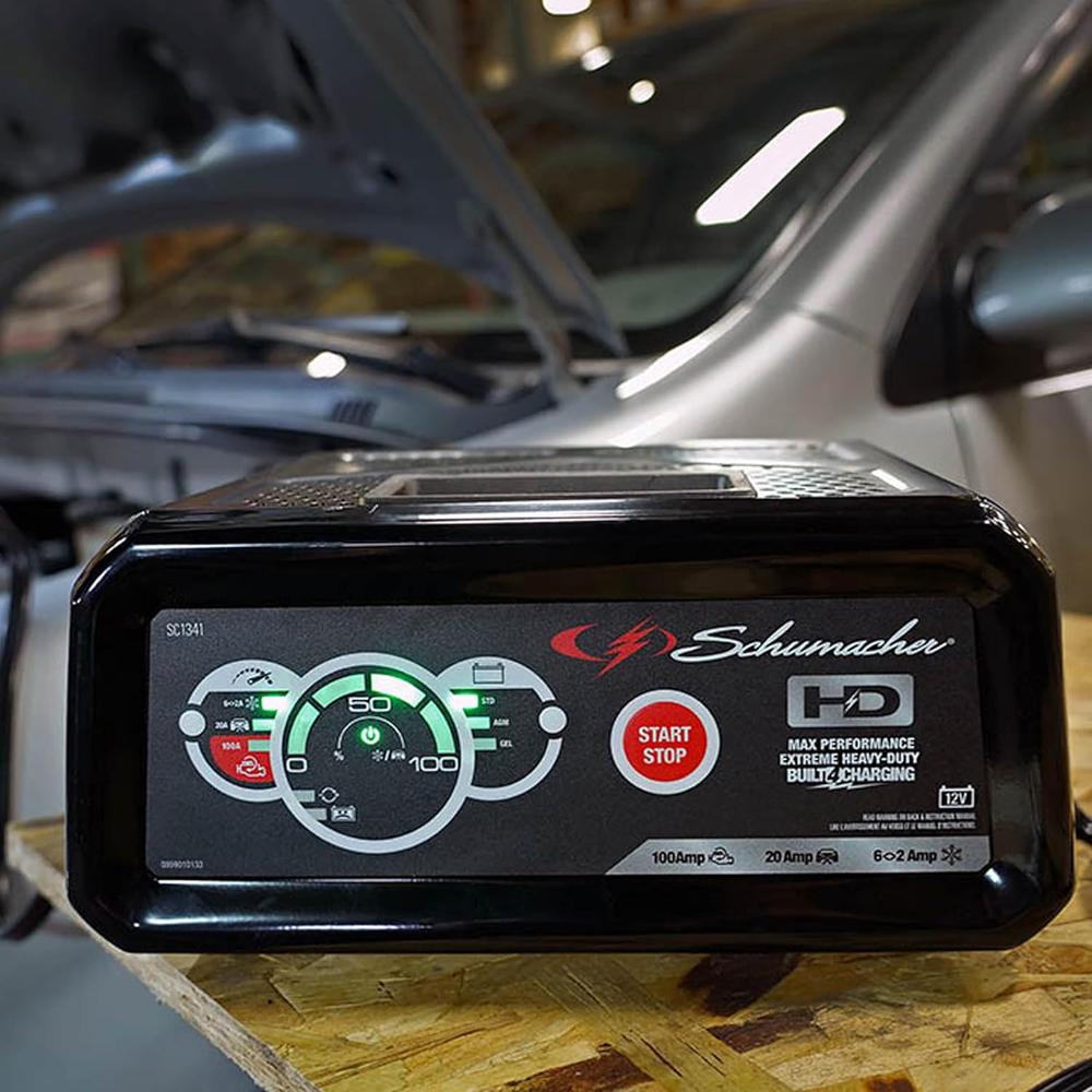 Schumacher Electric SC1341 Chargeur de batterie 100/15/2 A avec démarrage du moteur/utilisation robuste