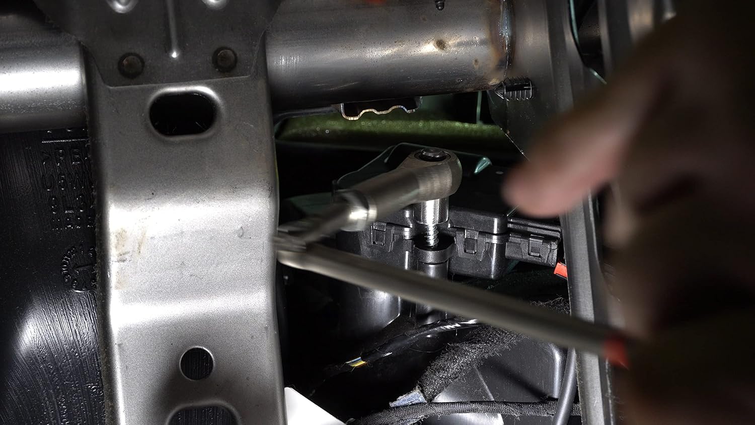 Lisle 64180 5-PC ACTUATOR MOTOR WRENCH SET, INCLUDES 5.5MM, 7MM, 8MM SOCKETS & 1/4" SQ. DRIVE ADAPTER