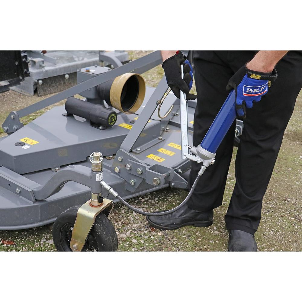 Lincoln 1147 Heavy Duty Lever-Action Manual Grease Gun with 18-inch Whip Hose and Dual Lip Follower to Prevent Grease Bypass