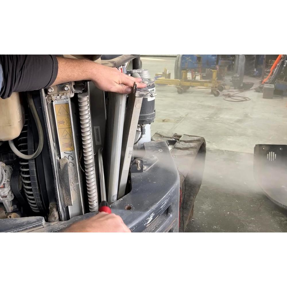 Lisle 88800 Radiator Genie Pro – Interchangeable 17" & 43" Heavy Duty Cleaning Wands For Use With Water Or Air