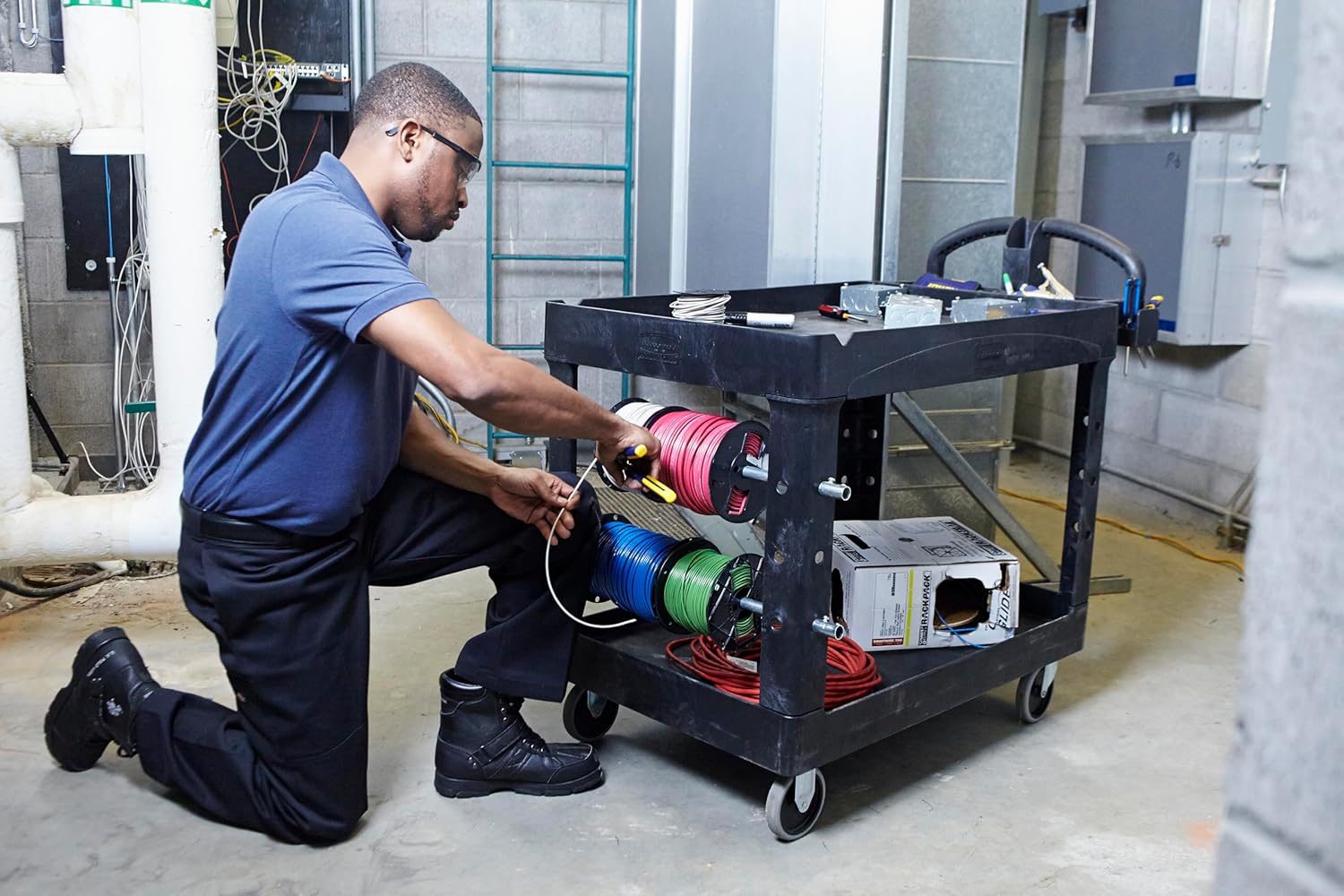 Rubbermaid Commercial Products RCPFG452088BLA Heavy-Duty Ergo Handle Utility Cart, Lipped Shelf, Medium, 500 lb Capacity - Black