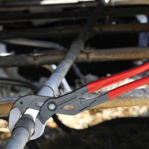 Knipex Cobra XXL Water Pump Pliers gripping a pipe in real-world use