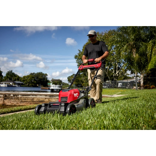 Milwaukee Tool 2823-22HD KIT DE TONDEUSE AUTOPROPULSÉE 18 CARBURANT 21", (2) BATTERIES HD12.0, (1) CHARGEUR RAPIDE À DOUBLE BAIE