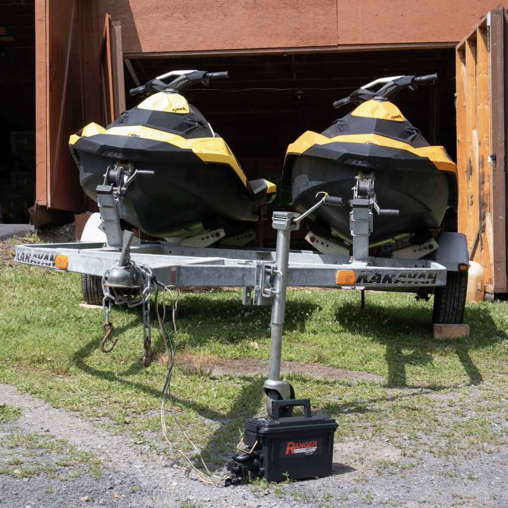 IPA Tools 9101 Light Ranger MUTT in use testing jet ski trailer lighting without a tow vehicle