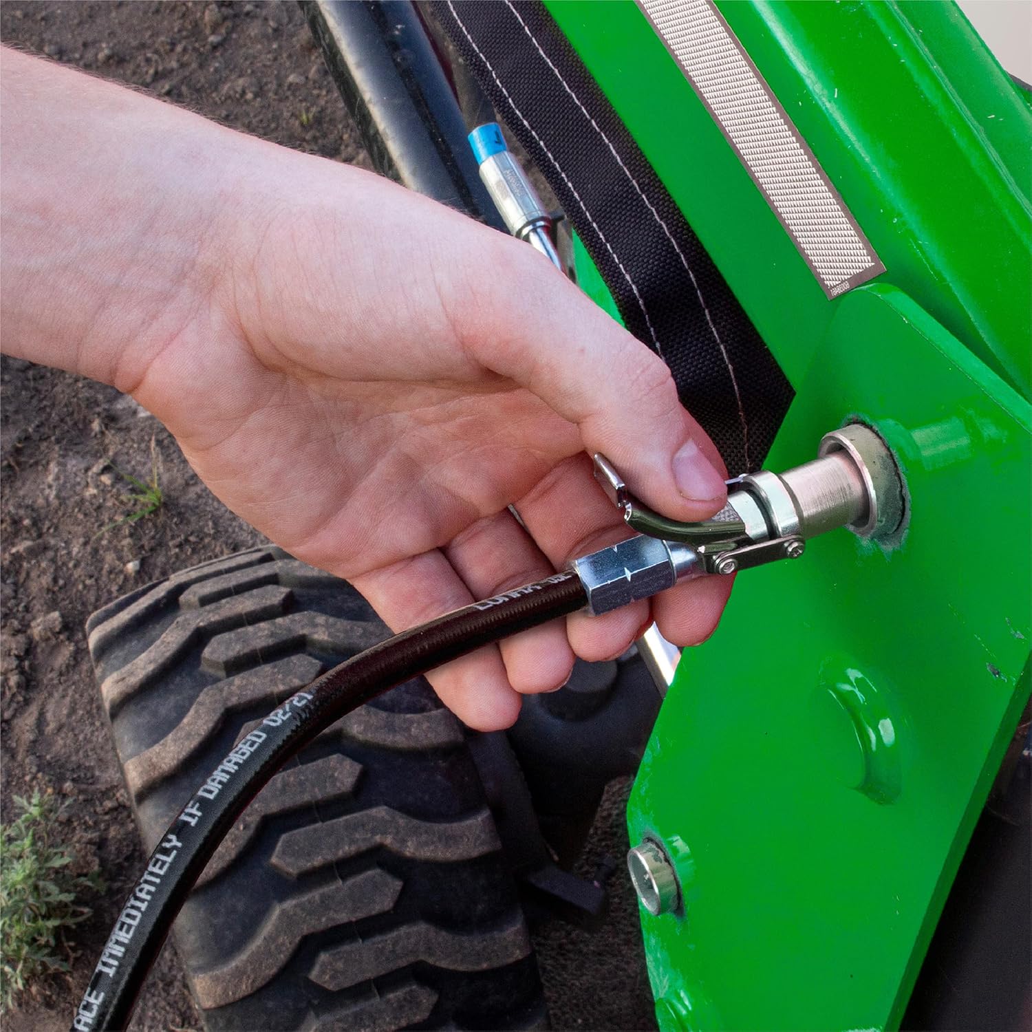 Lumax LX-1403 2.9" LONG HEAVY-DUTY QUICK-RELEASE GREASE COUPLER