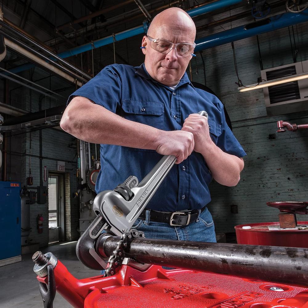 Ridgid 31105 Modèle 824 Clé à tube droite en aluminium, clé de plomberie 24"