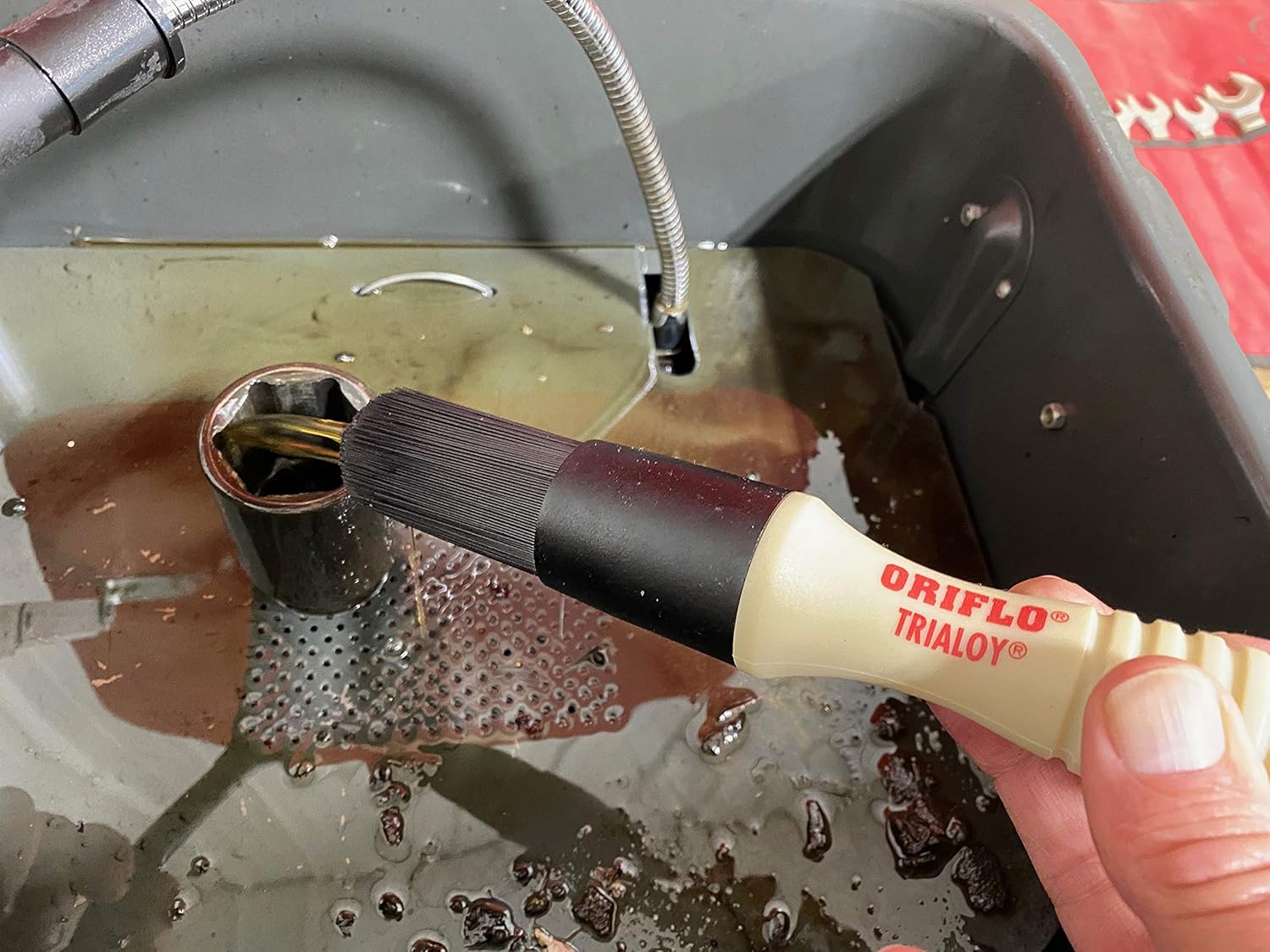 Lisle 89520 BROSSE ORIFLO FLOW-THRU