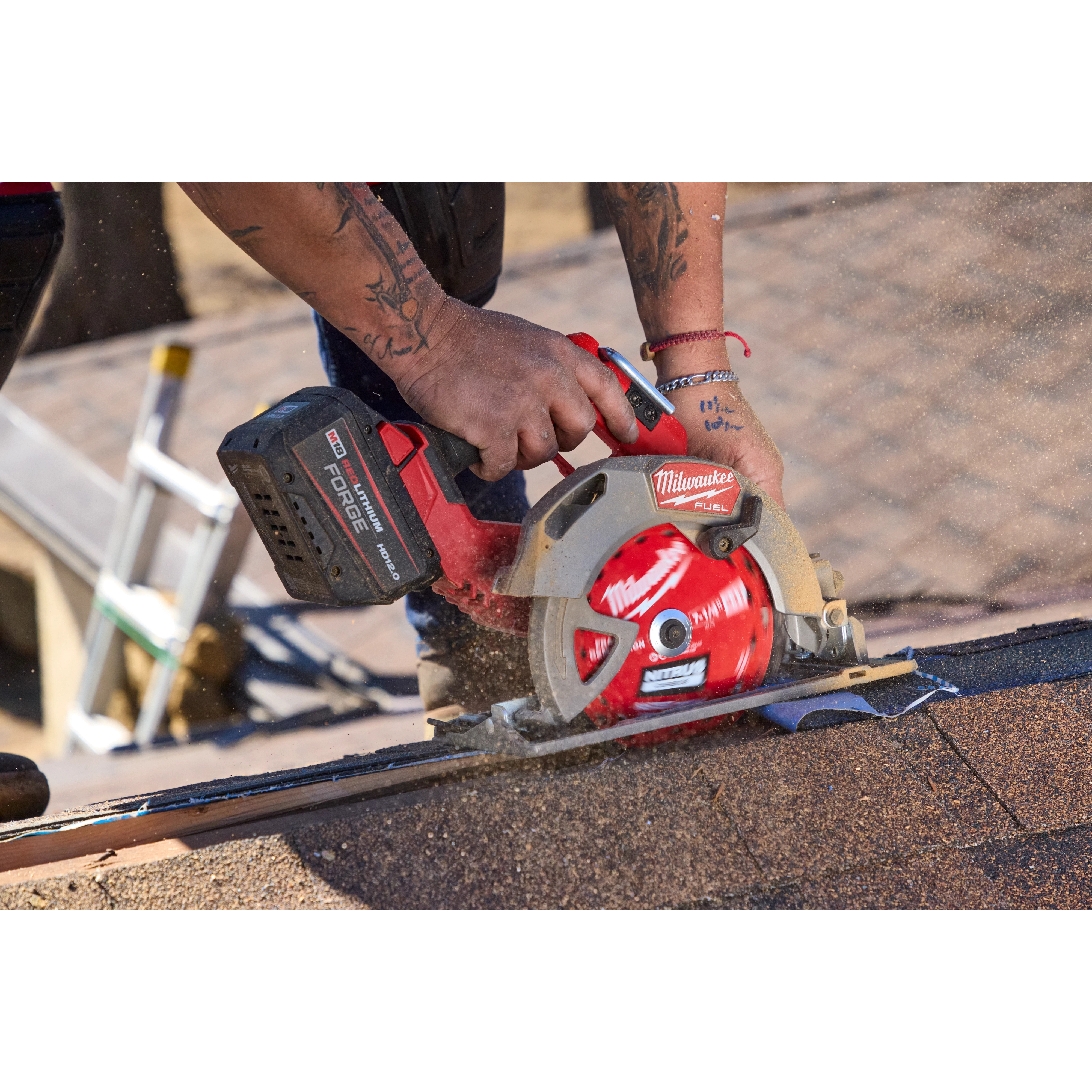 Milwaukee Tool 2834-20 M18 FUEL 7-1/4" Circular Saw (Tool Only)