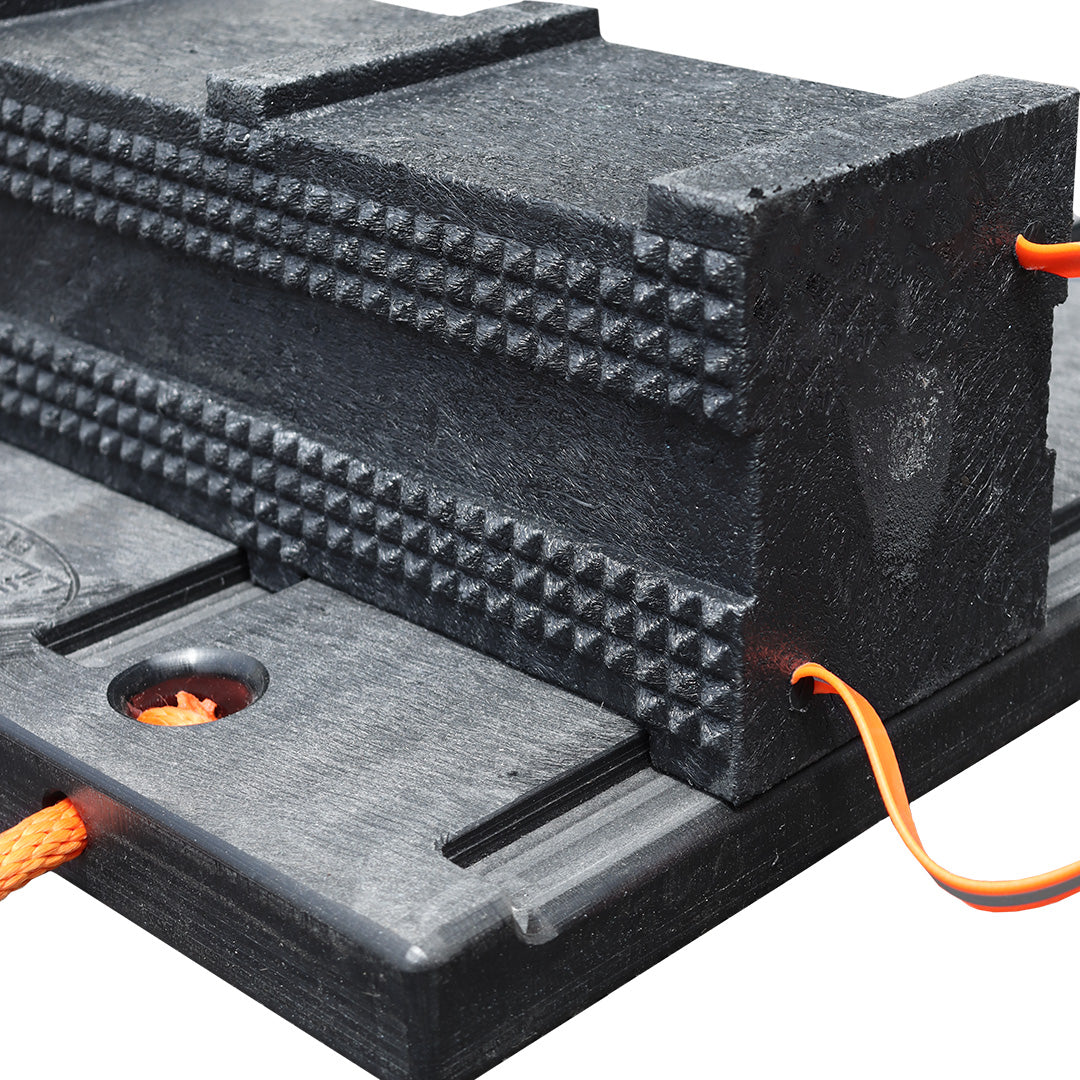 AME International 15239 Prime Crib® Black Cribbing Block stacked with Locky Top Jack Plate - close-up detail view