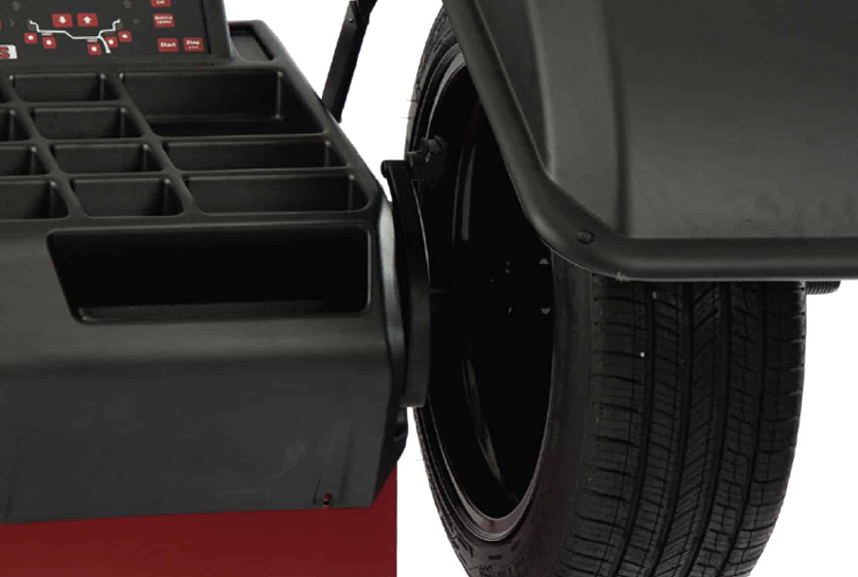 Coats 885 auto-start hood with tire mounted close-up