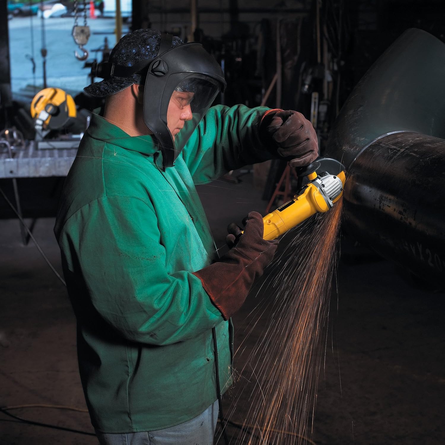 DEWALT DWE4011 4-1/2-Inch Small Angle Grinder with One-Touch Guard