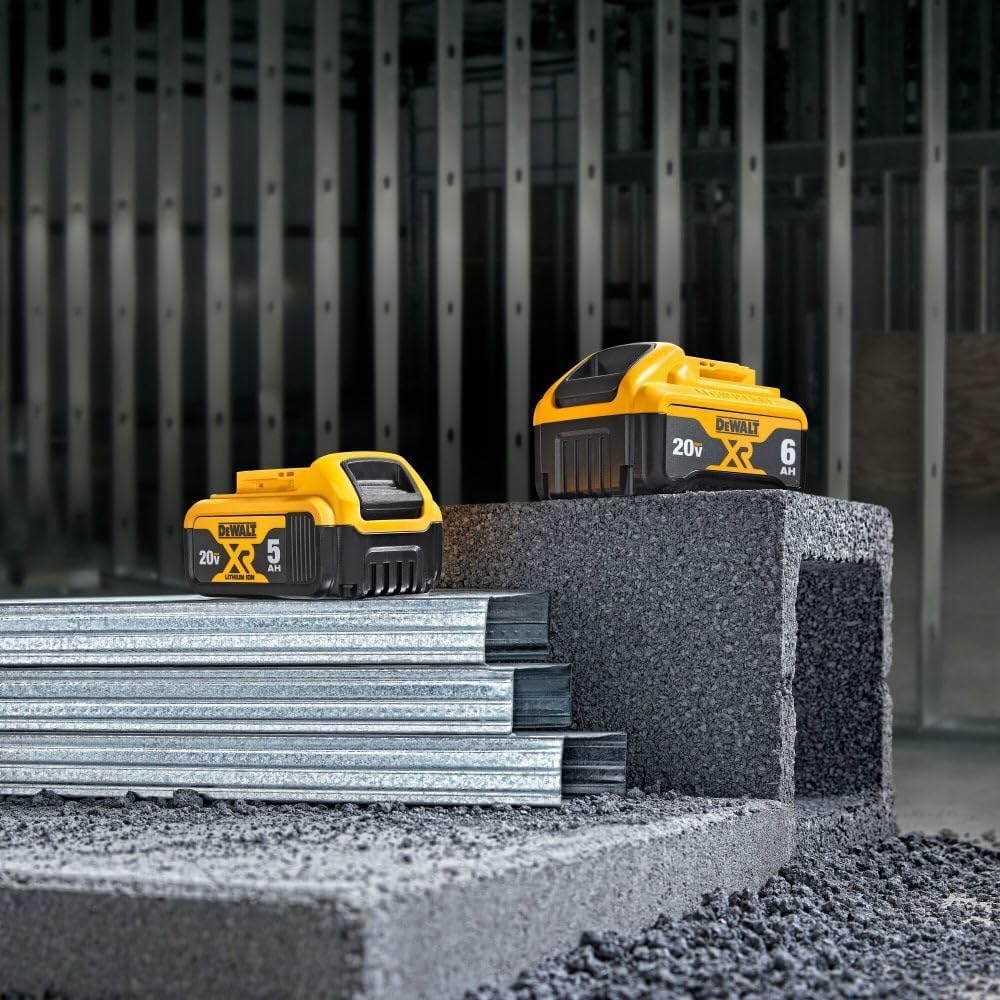 Dewalt DCB205 Lithium-Ion Battery