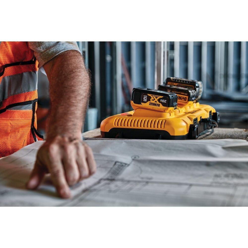 Dewalt DCB205 Lithium-Ion Battery