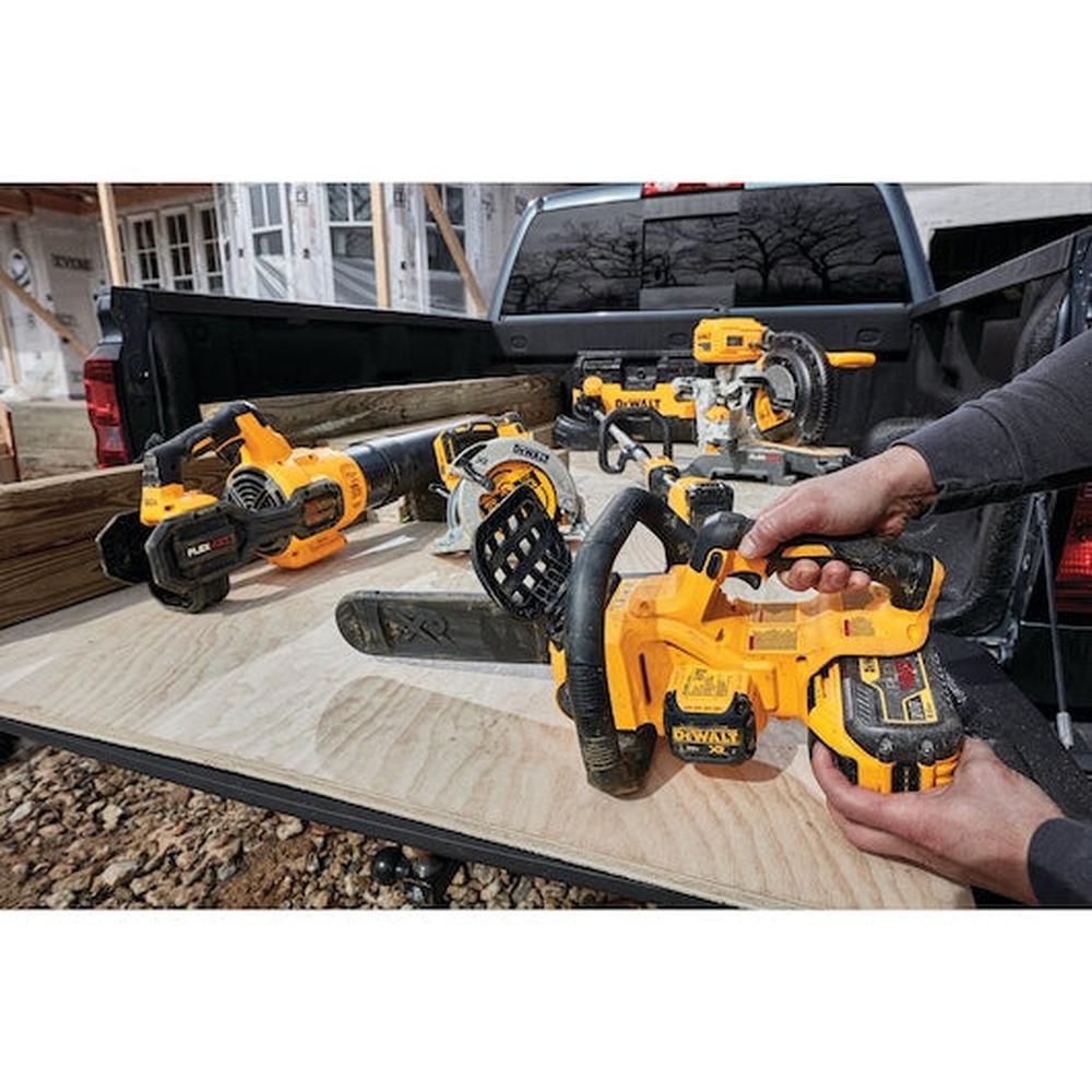 Dewalt DCCS620P1 20V MAX* XR COMPACT 12 IN. CORDLESS CHAINSAW KIT (1) 5.0 Ah
