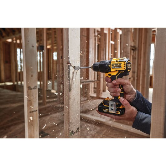 Dewalt DCD709C2 ATOMIC 20V MAX* Brushless Compact Cordless 1/2 in. Hammer Drill/Driver Kit - MPR Tools & Equipment