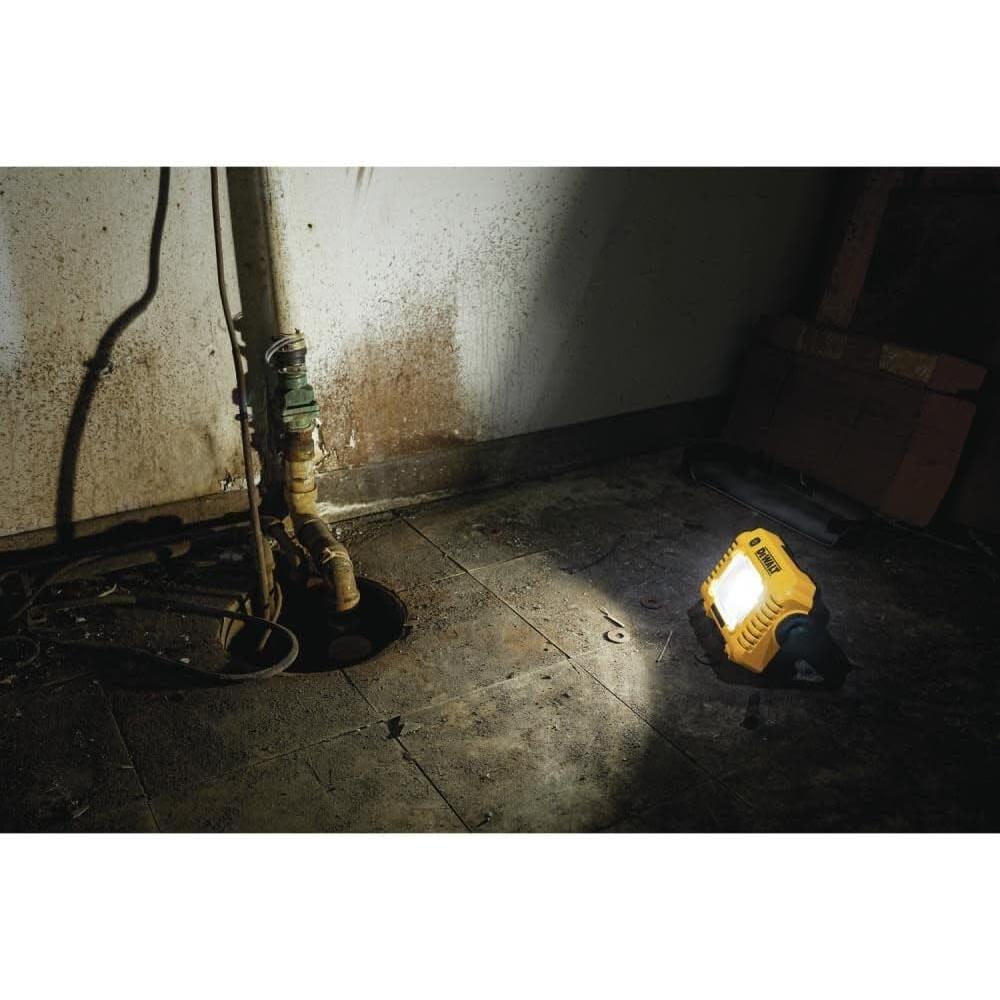 Dewalt DCL077B 12V MAX / 20V MAX LED TASK LIGHT