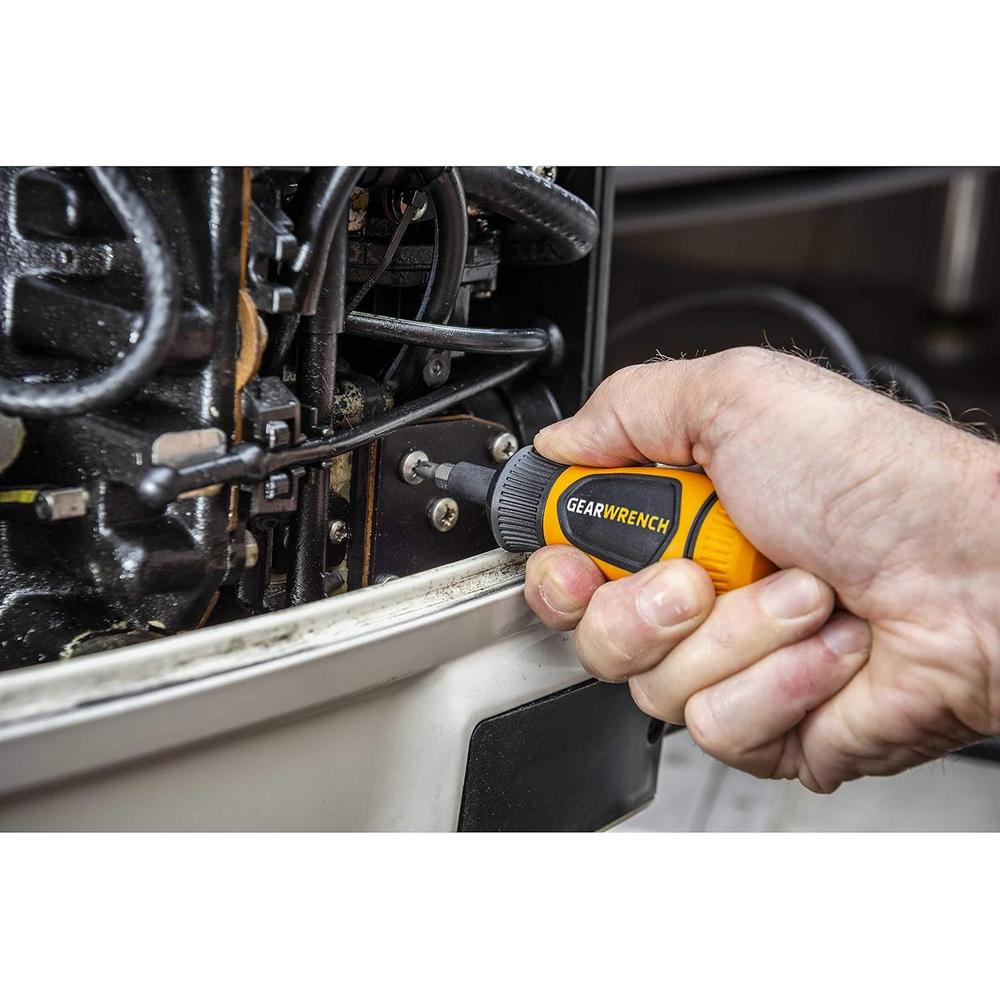 GearWrench 80061R 6-in-1 Stubby Ratcheting Multi-Bit Driver