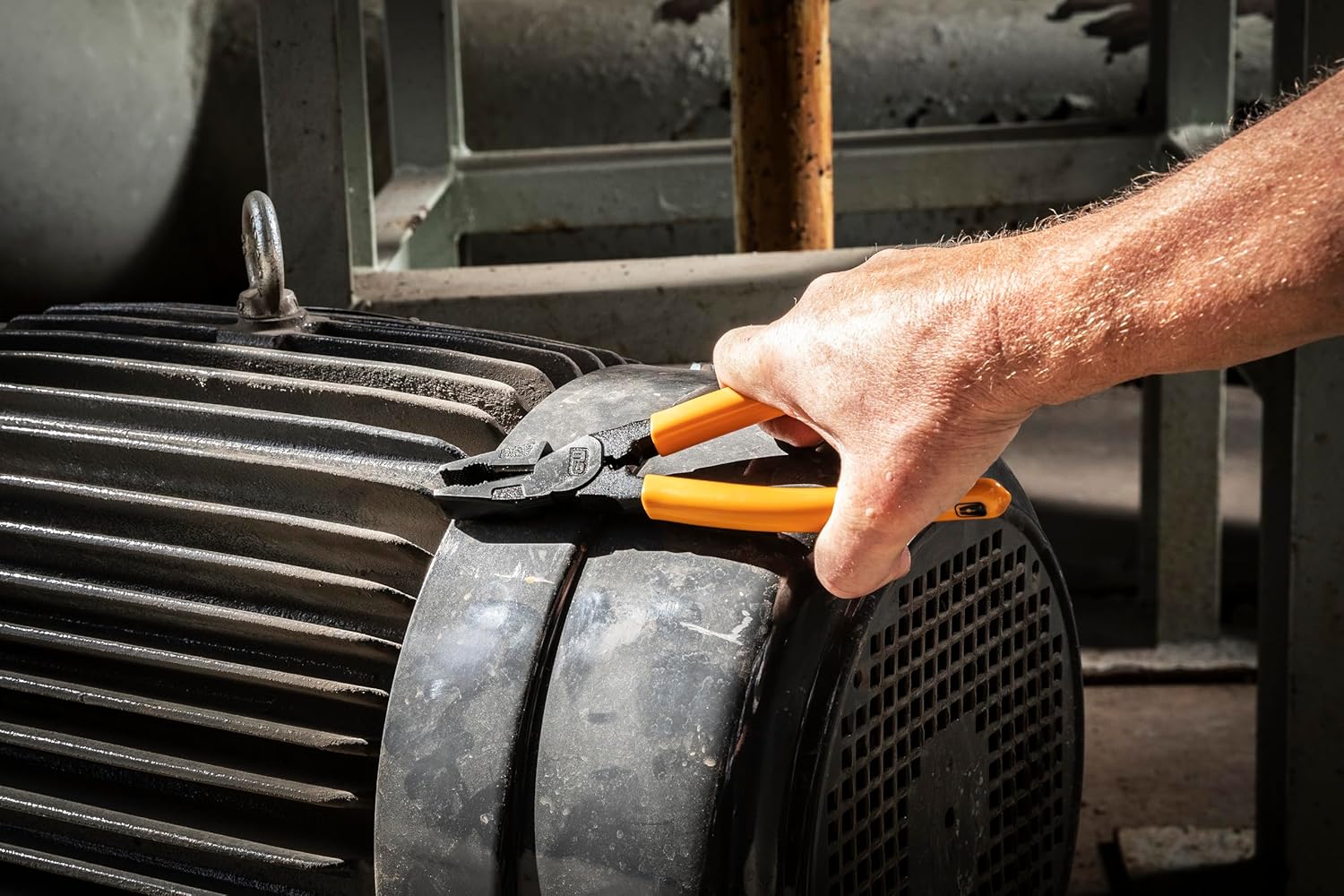 GearWrench 82182C 8" Pitbull Dipped Handle Universal Cutting Pliers, AWG6