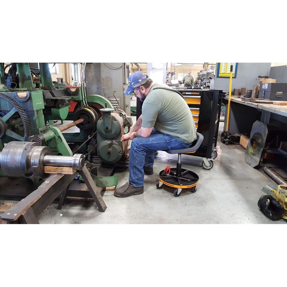 Gearwrench Adjustable Height Swivel Mechanics Seat 18" to 22" - 86994