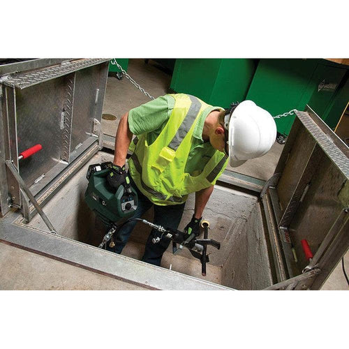 Greenlee EHP700L12 POWER PUMP, BAT 12V CHRGR - MPR Tools & Equipment