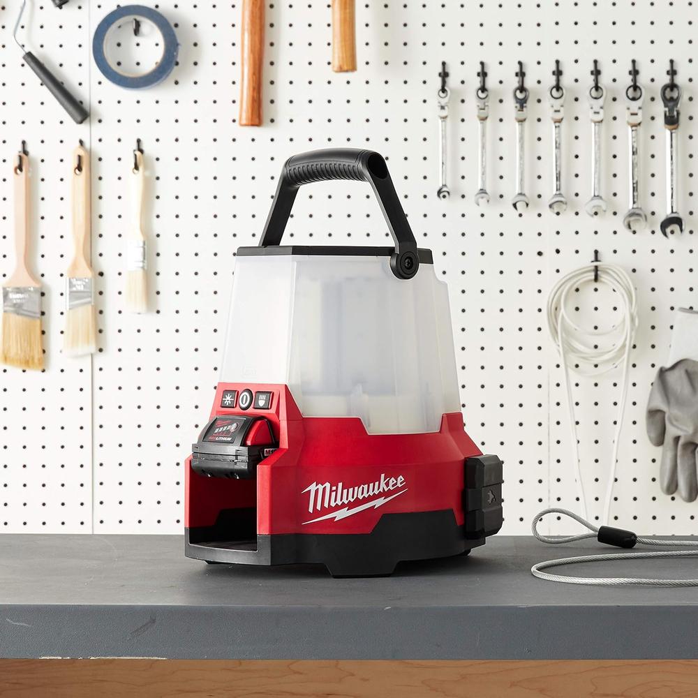 Milwaukee Tool 2145-20 M18 RADIUS Compact Site Light