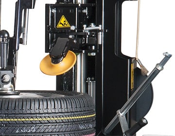 Coats APS 3000 Leverless Tilt-Back Tire Changer feature view