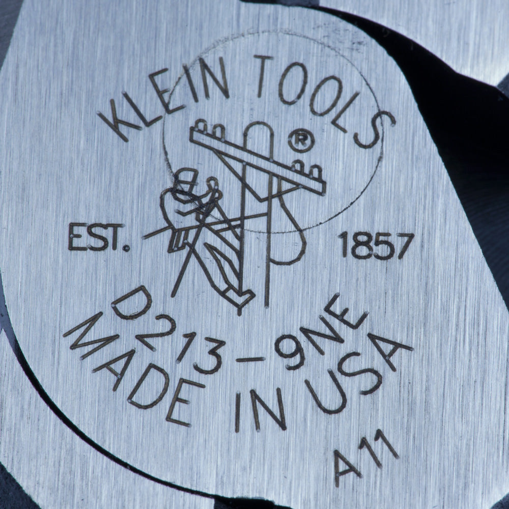 Klein Tools D213-9NE Lineman's Pliers, New England Nose, 9-Inch