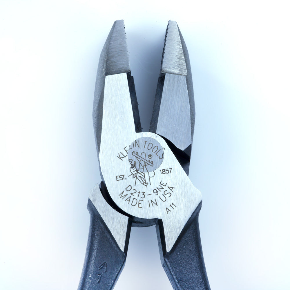 Klein Tools D213-9NE Lineman's Pliers, New England Nose, 9-Inch