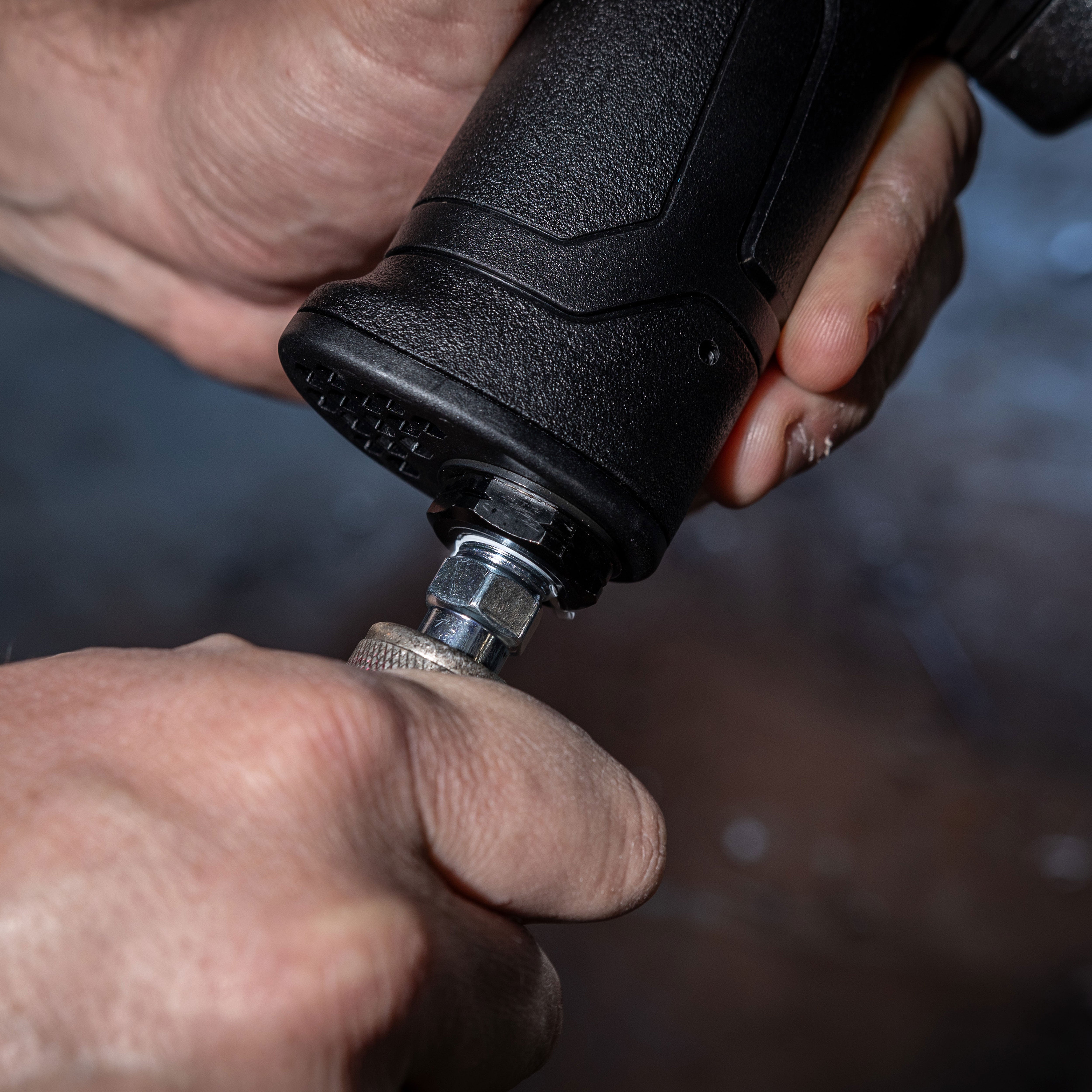 Sunex Tools SX3802 3/8" Drive Magnesium Composite Impact Wrench - rotating air inlet detail