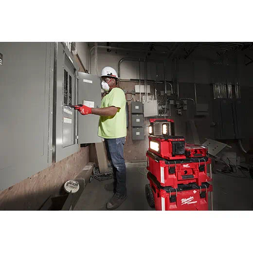 Milwaukee 2357-20 M18™ PACKOUT™ Light/Charger - MPR Tools & Equipment